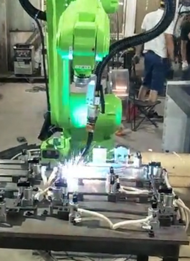 爾必地焊接機器人