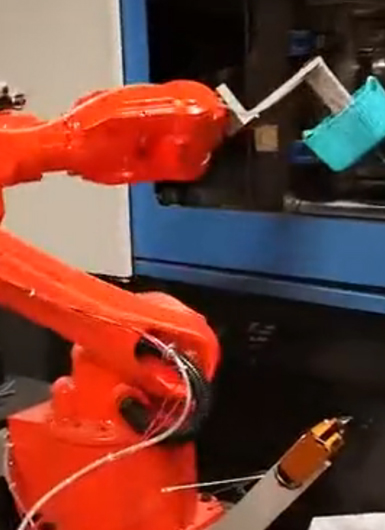 爾必地注塑上下料機器人作業(yè)案例視頻