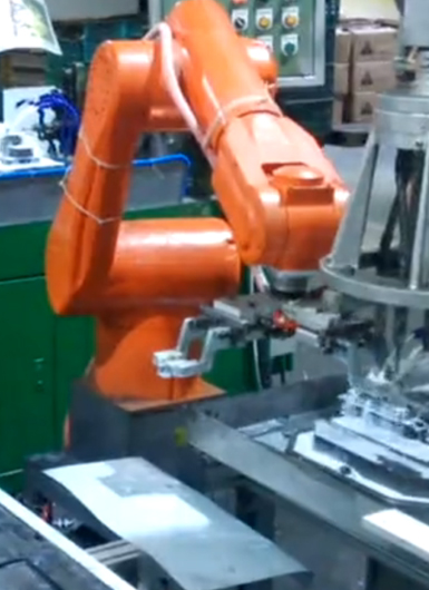 爾必地上下料機器人流水線作業現場案例視頻